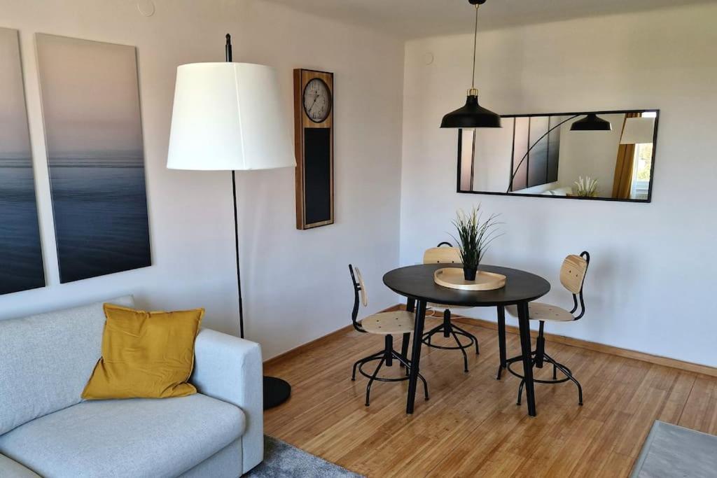 Midnight Blue Oasis - Center, Free Parking Apartment Zagreb Bagian luar foto
