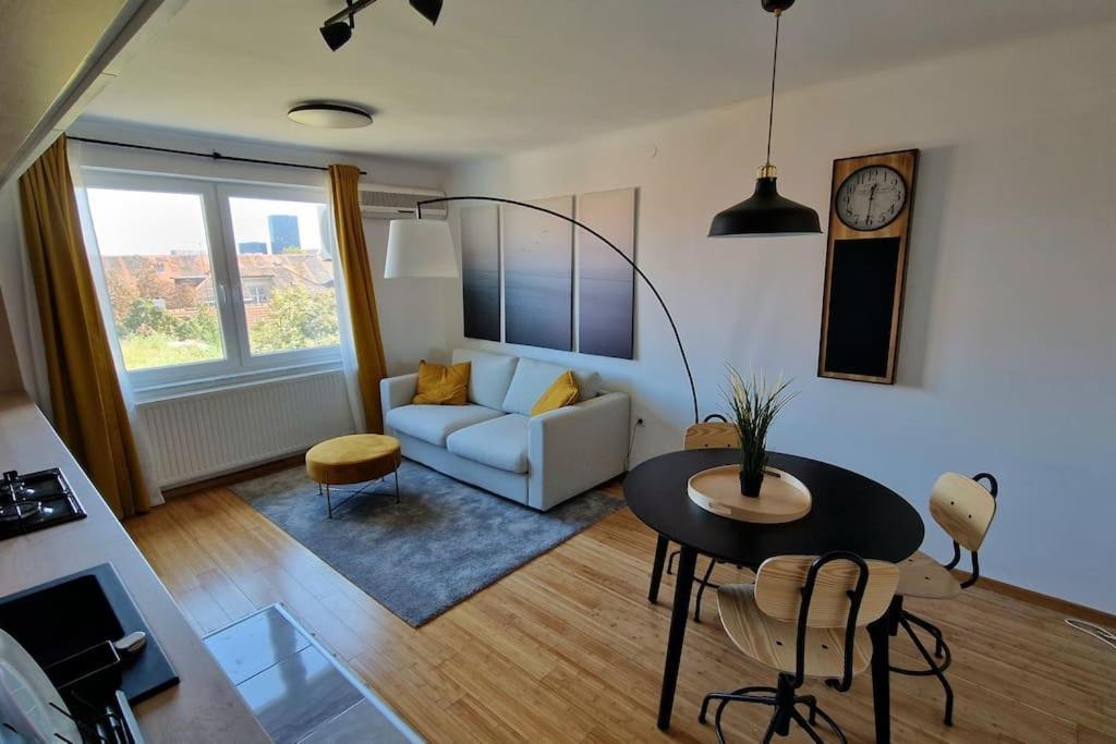 Midnight Blue Oasis - Center, Free Parking Apartment Zagreb Bagian luar foto