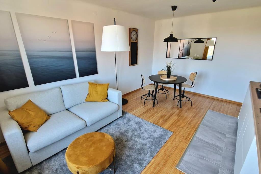 Midnight Blue Oasis - Center, Free Parking Apartment Zagreb Bagian luar foto